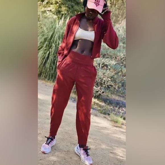 #117 NWT Free People Never Better Structured Sweatpants in Crimson - Picture 1 of 5
